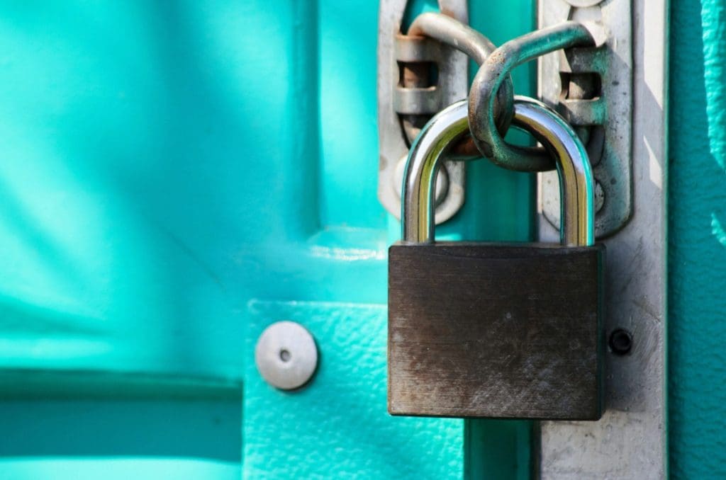 découvrez nos solutions de sécurité pour portes pour protéger votre domicile avec efficacité et tranquillité d'esprit.