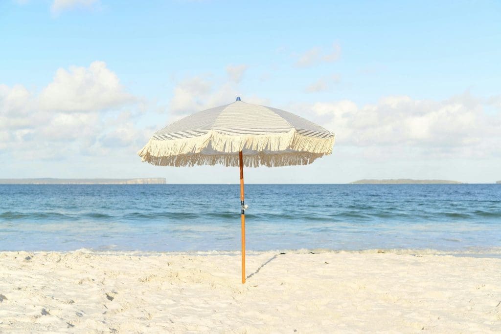 découvrez nos matelas de plage gonflables pour des journées de détente au bord de l'eau. confortables, pratiques et légers, ils vous accompagneront partout pour un moment de relaxation parfait.