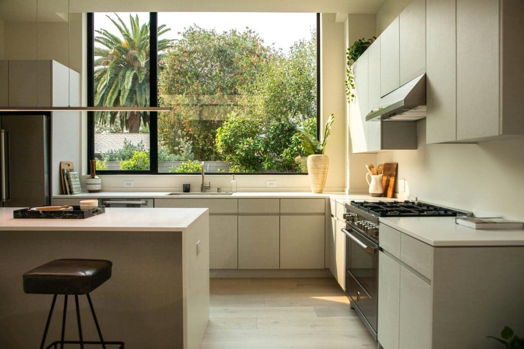 découvrez notre gamme de meubles de cuisine pour aménager votre espace avec style et fonctionnalité. trouvez le mobilier idéal pour votre cuisine chez nous.