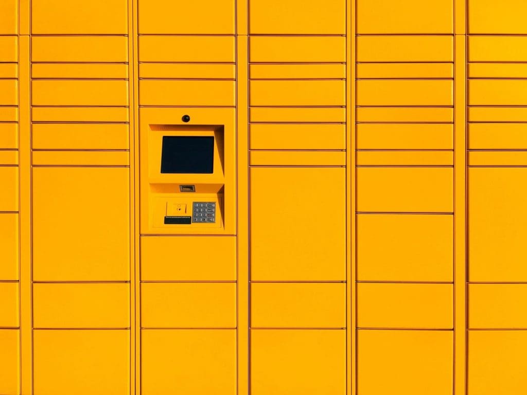 découvrez nos solutions de rangement sécurisées avec nos casiers de stockage polyvalents pour une organisation optimale de vos espaces.