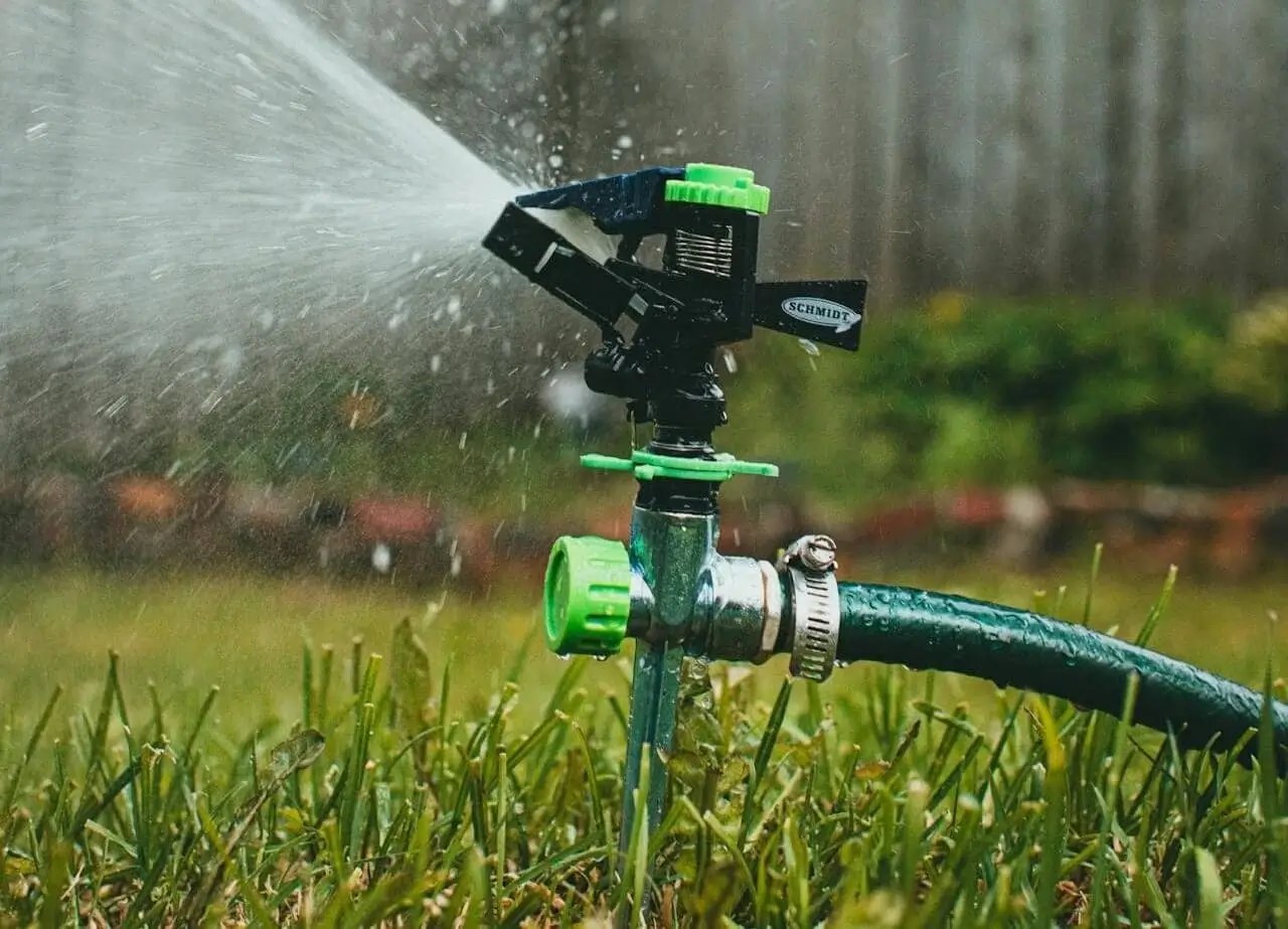 Arrosage automatique : choisir, installer et maîtriser son budget